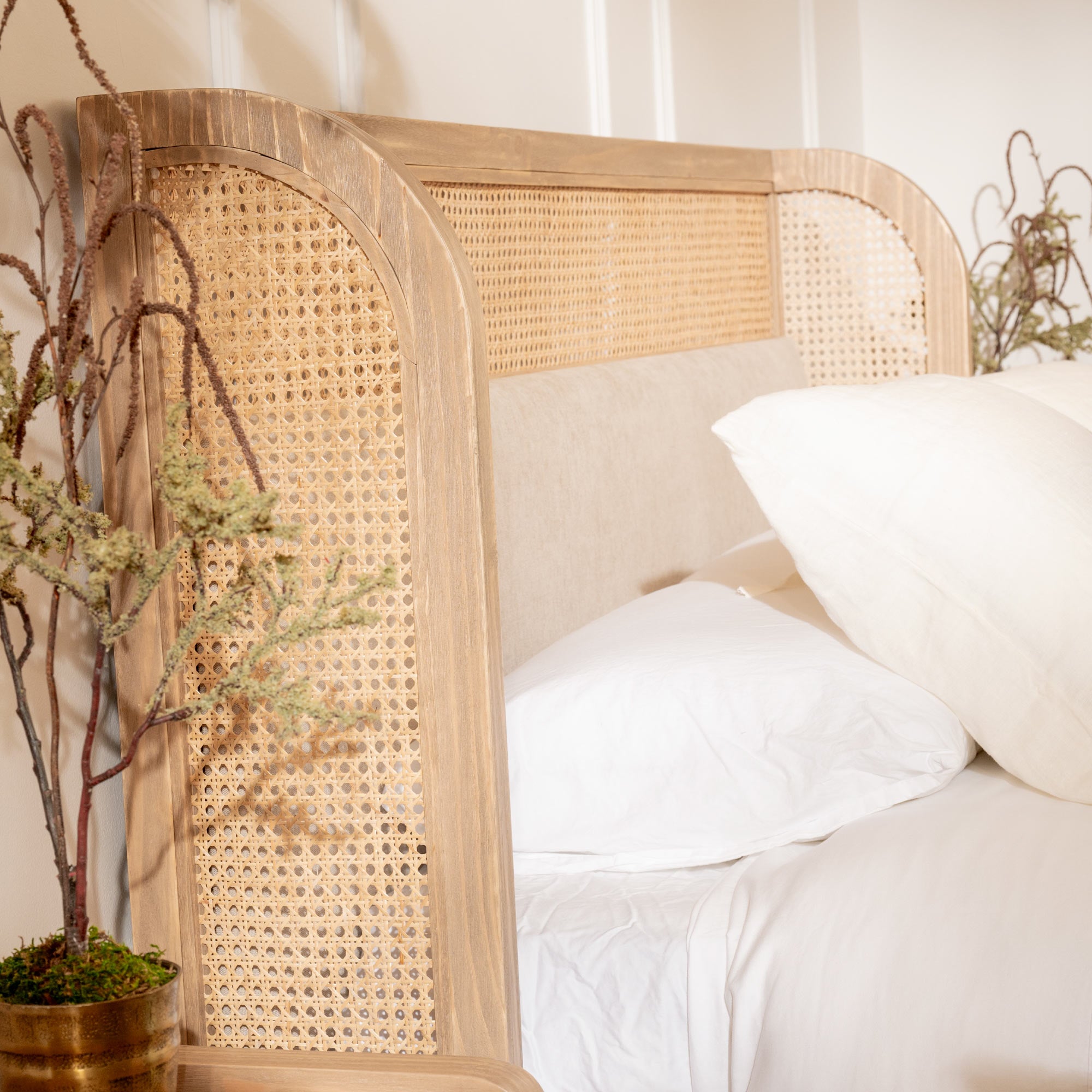 Cama Aura