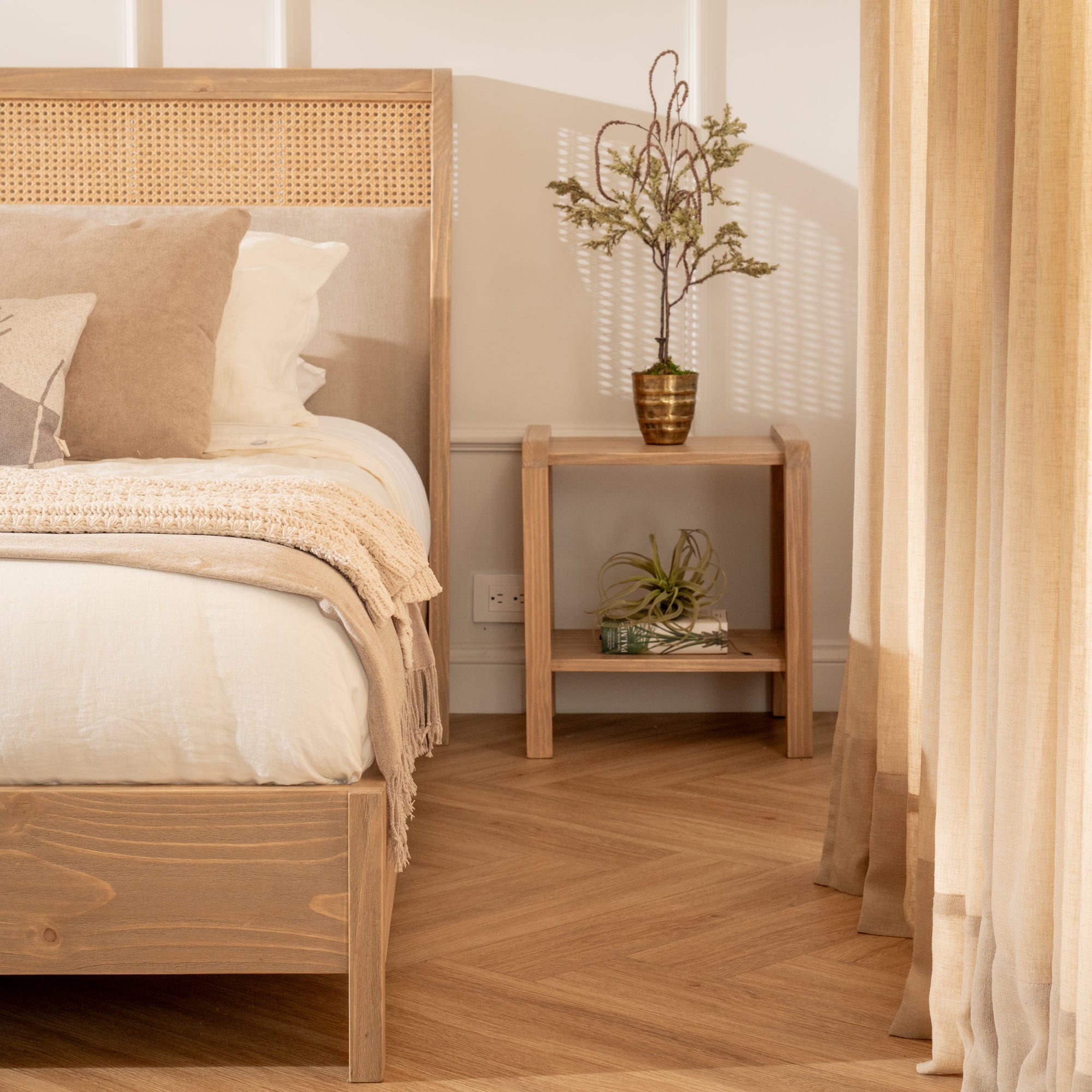 Cama Aura