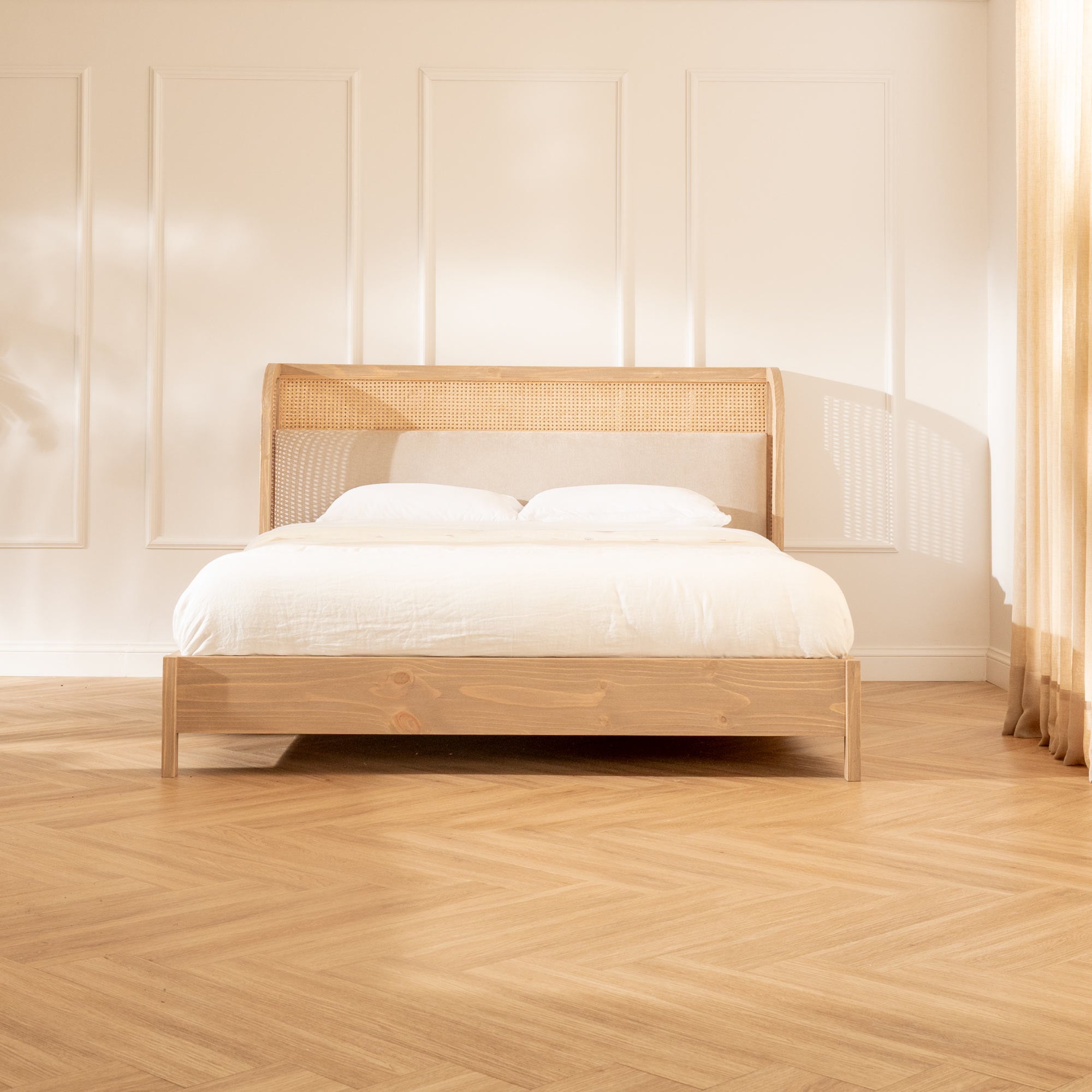 Cama Aura