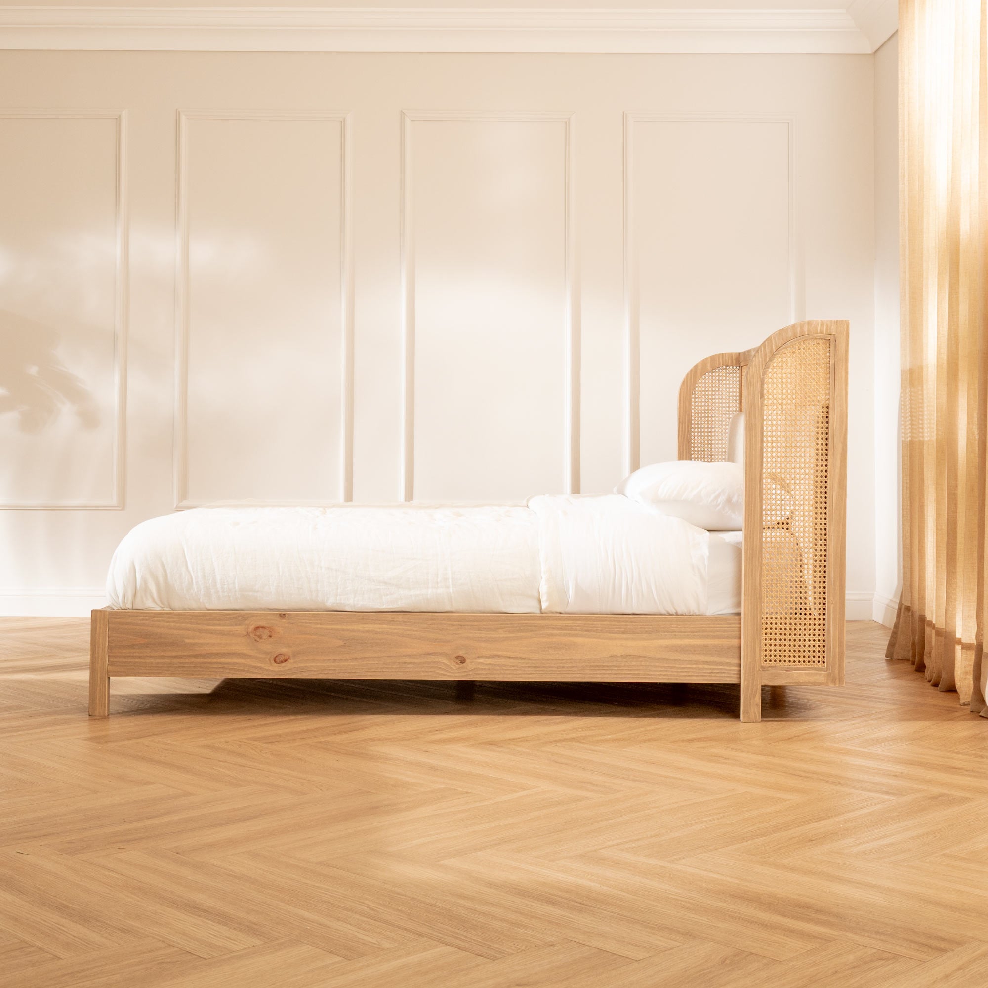 Cama Aura