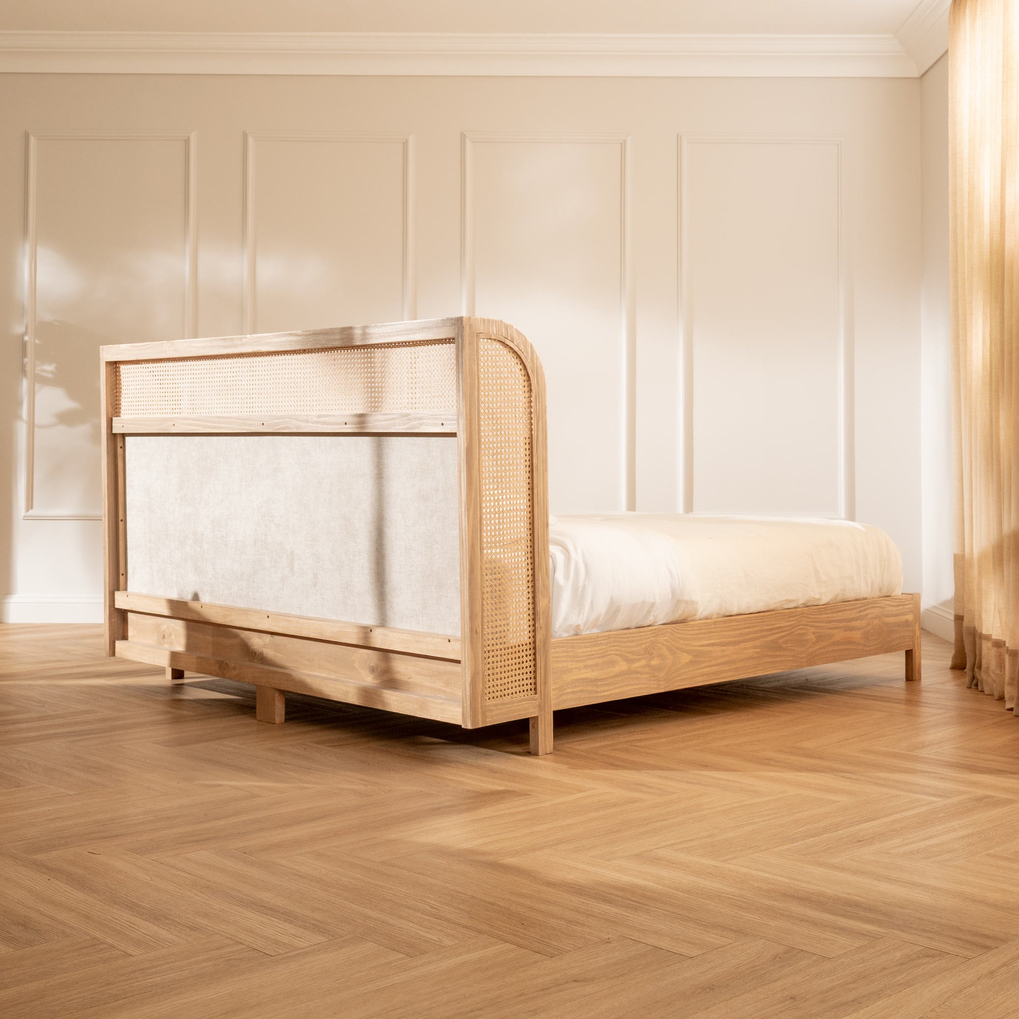 Cama Aura