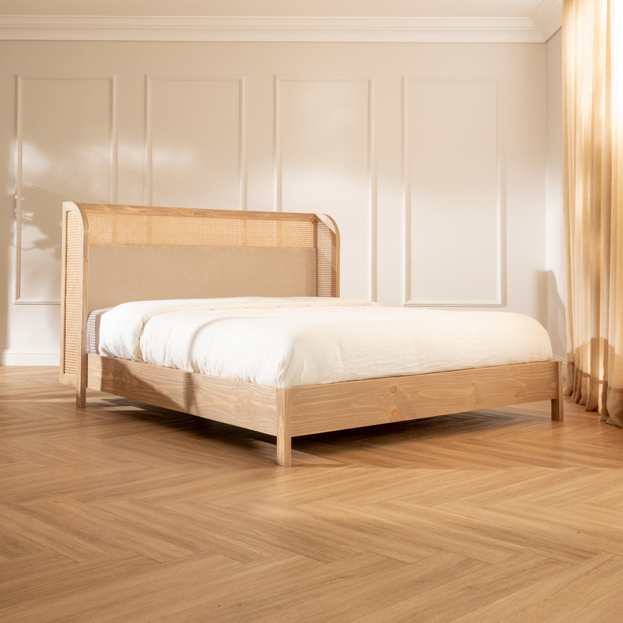 Cama Aura