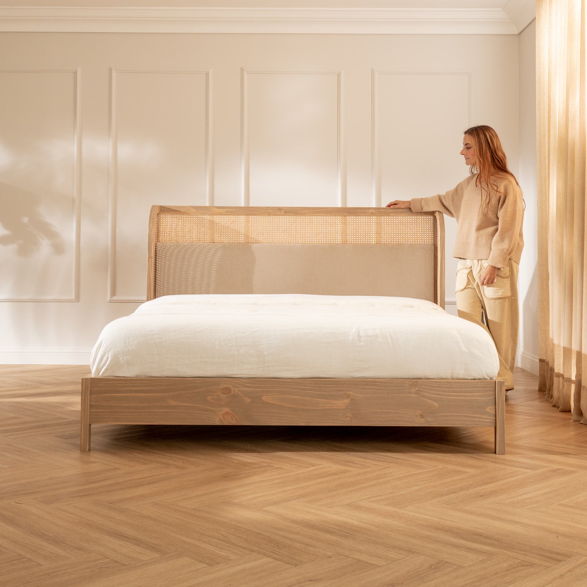 Cama Aura