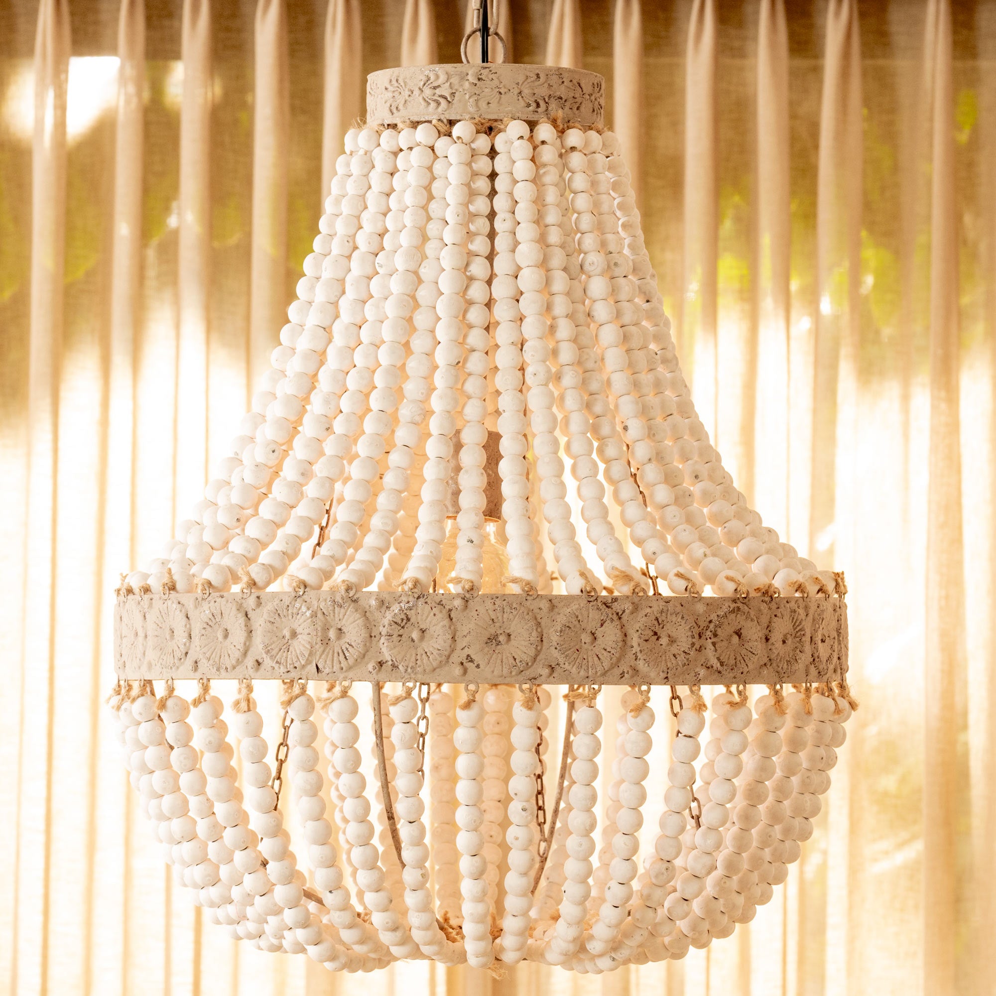 Lámpara Wood Bead Chandelier