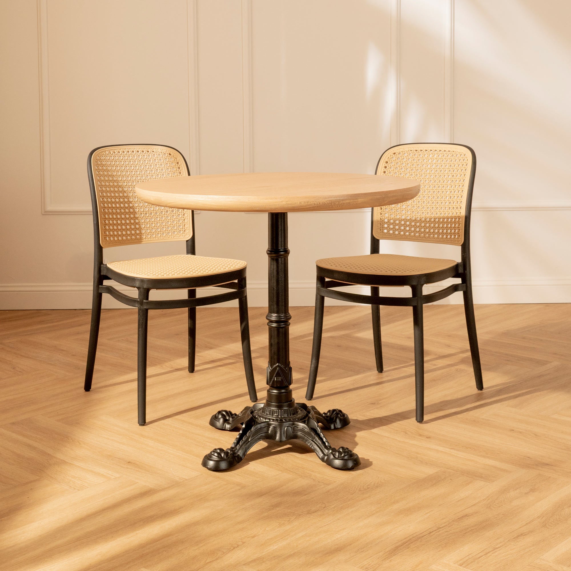 Mesa de Comedor Redonda Amelí Negra- Madera