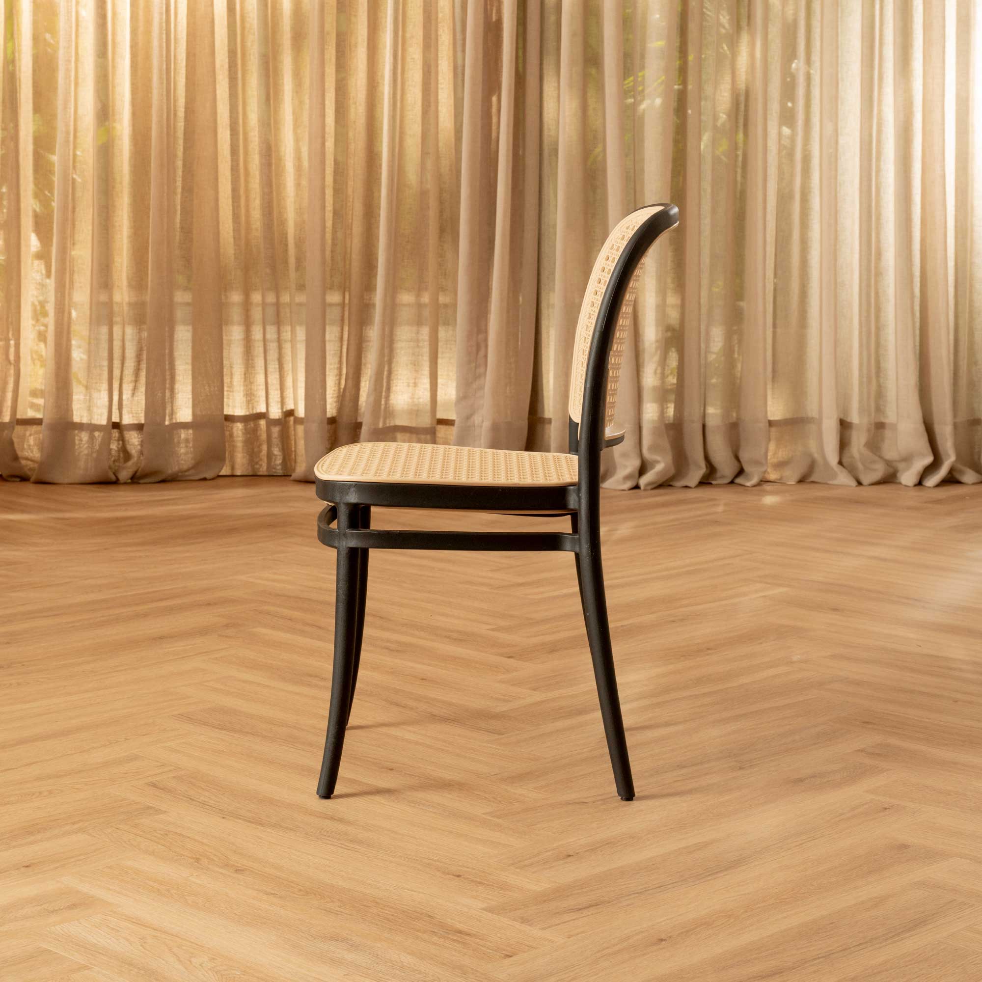 Silla Aire Apilable Negra
