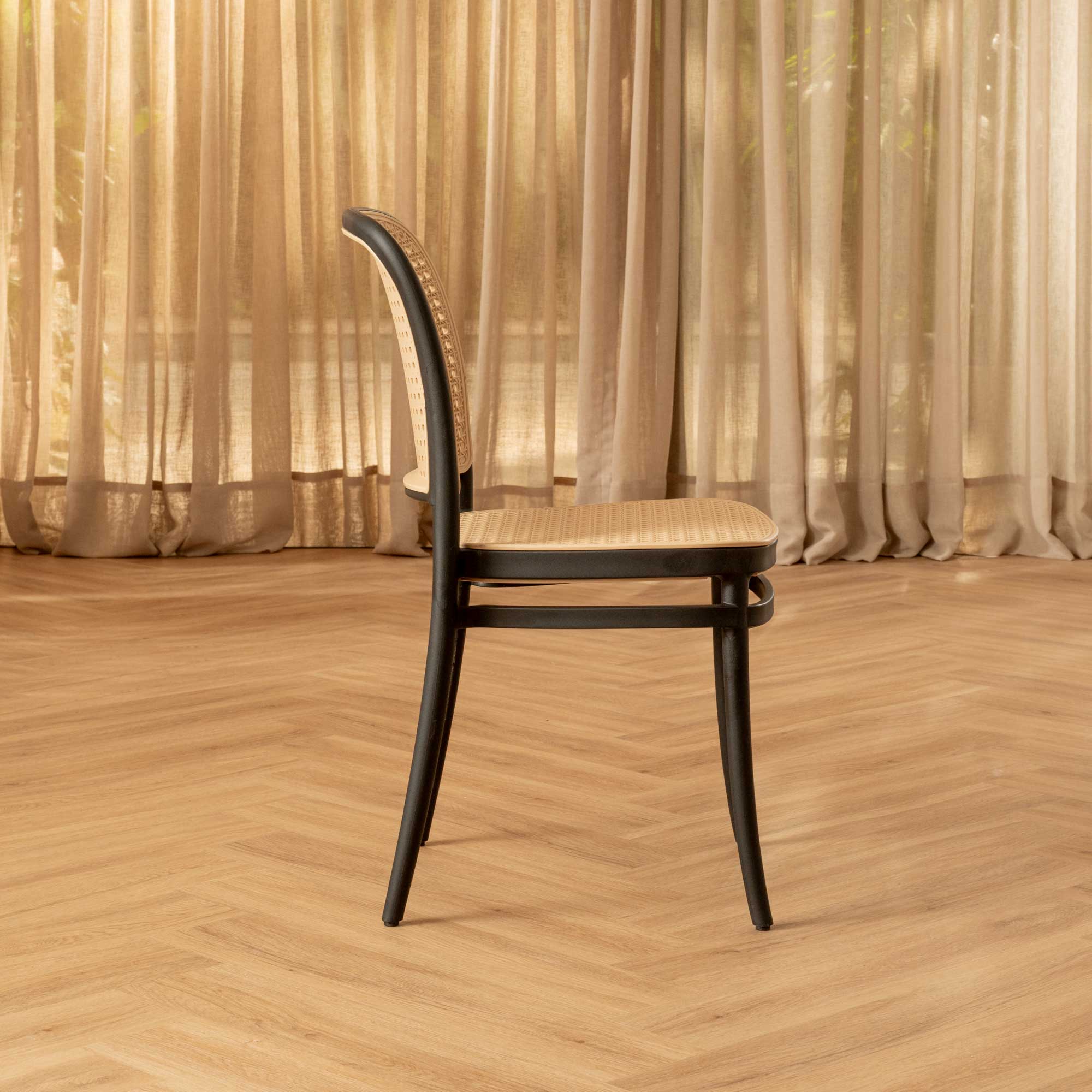 Silla Aire Apilable Negra