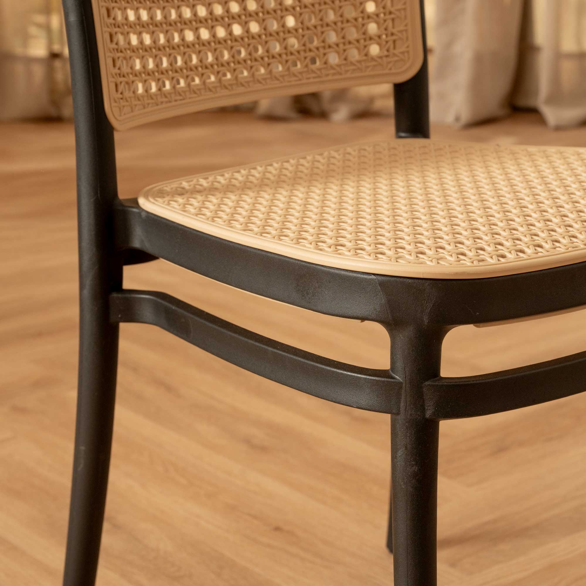Silla Aire Apilable Negra