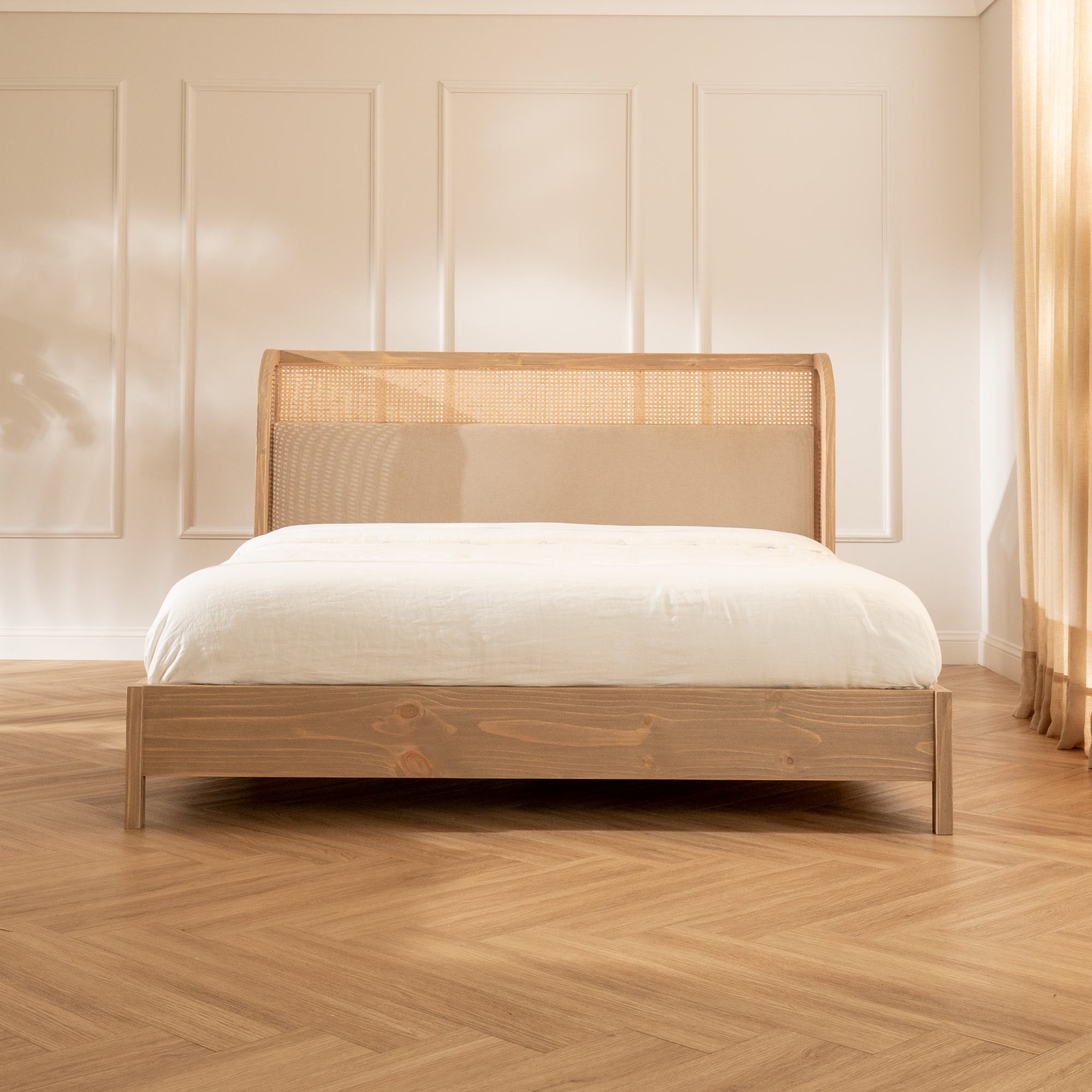 Cama Aura