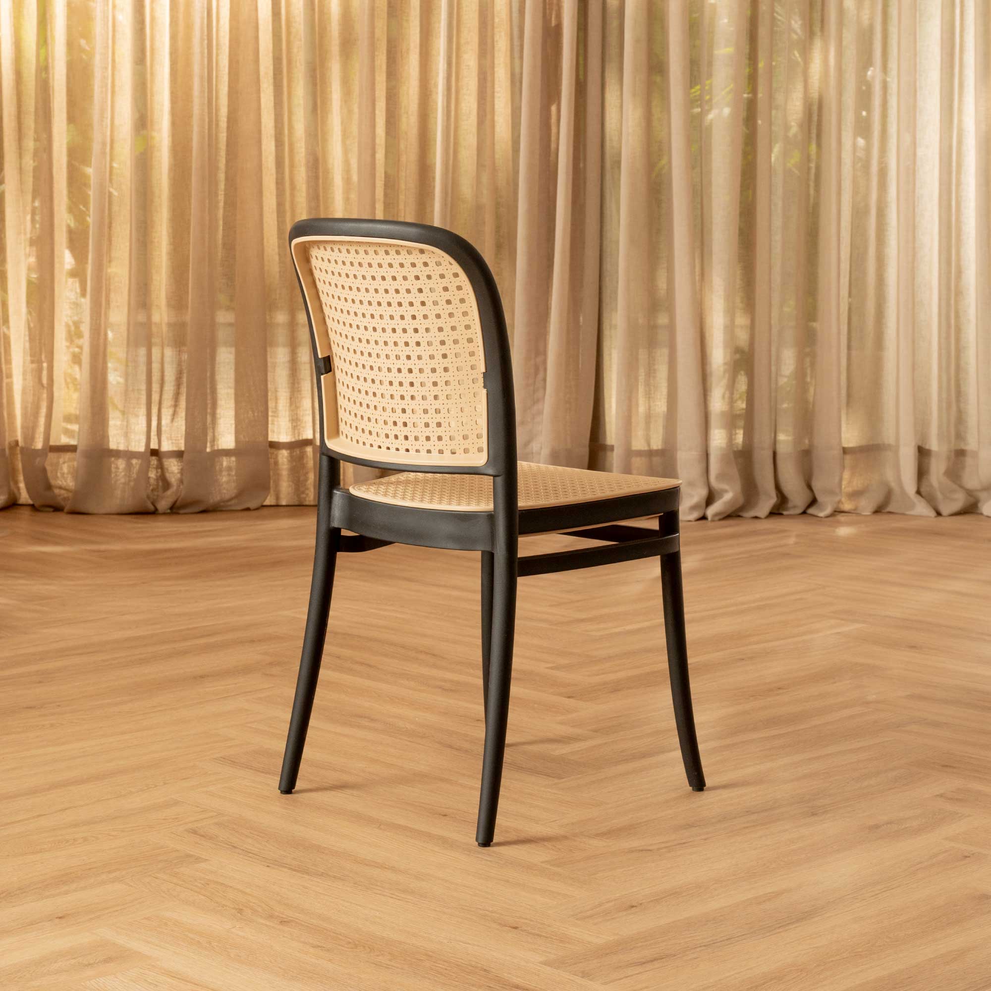 Silla Aire Apilable Negra