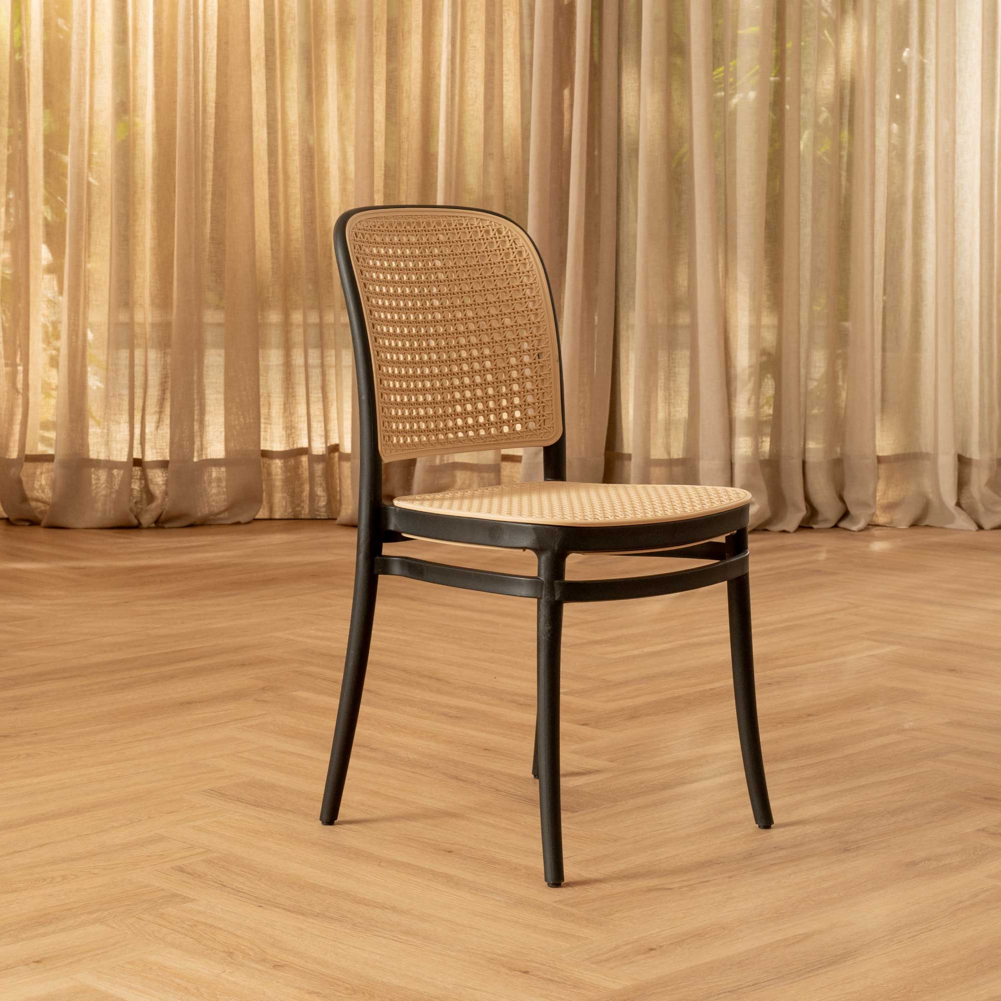 Silla Aire Apilable Negra