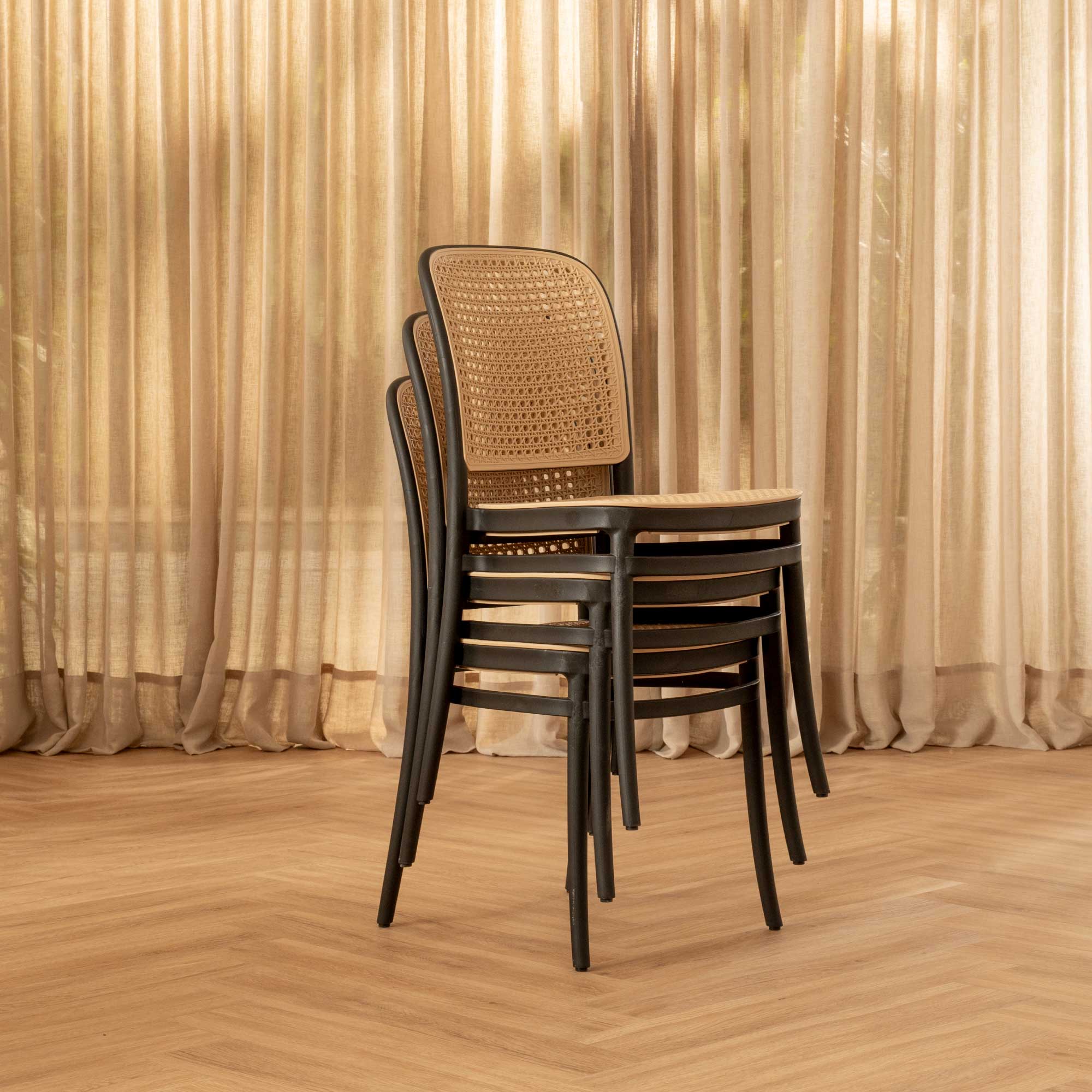 Silla Aire Apilable Negra