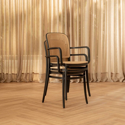 Silla Aire Apilable Negra Con Brazos