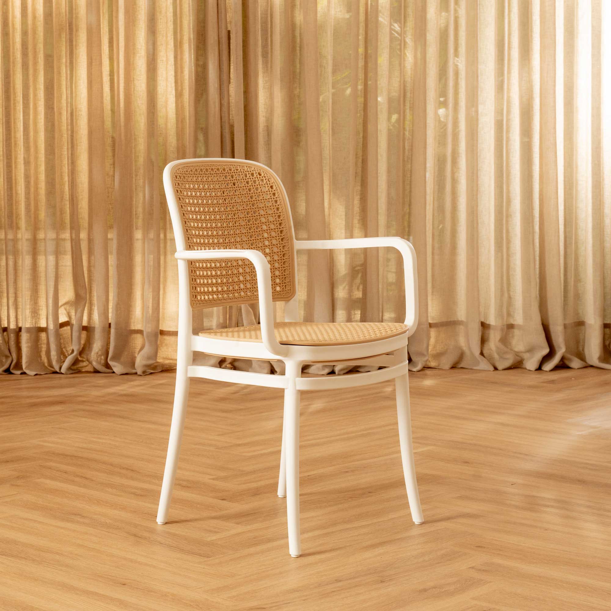 Silla Aire Apilable Blanca Con Brazos