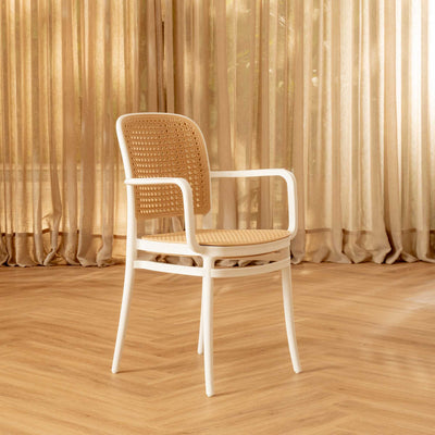 Silla Aire Apilable Blanca Con Brazos