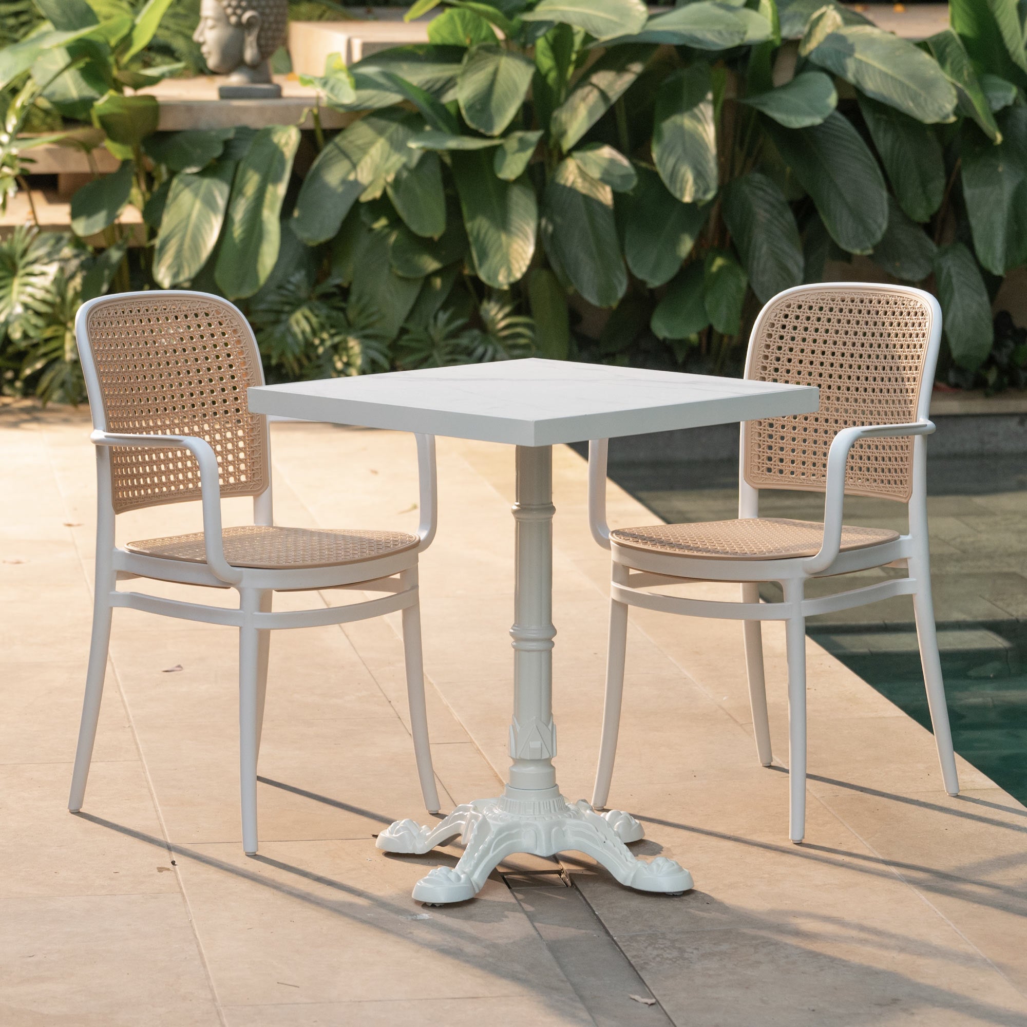 Silla Aire Apilable Blanca Con Brazos